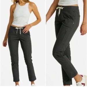 Vuori Riptop Women Large Charcoal Cargo Crop Ankle Pants